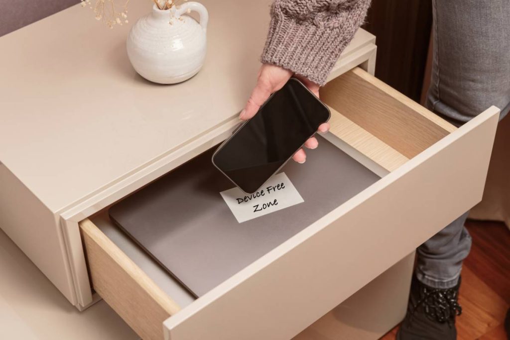 casier rangement téléphone portable milieu scolaire